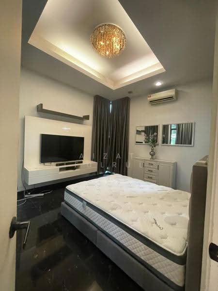 Bungalow House for Rent in Kampung Tunku (Petaling Jaya) - Aizat Saifulrullah - Bedroom - PropertyGuru.com.my