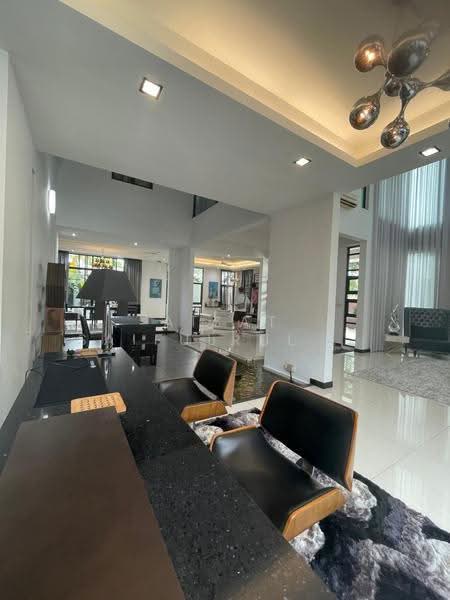 Bungalow House for Rent in Kampung Tunku (Petaling Jaya) - Aizat Saifulrullah - Living Room - PropertyGuru.com.my