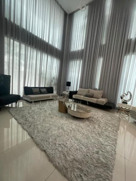Bungalow House for Rent in Kampung Tunku (Petaling Jaya) - Aizat Saifulrullah - Living Room - PropertyGuru.com.my
