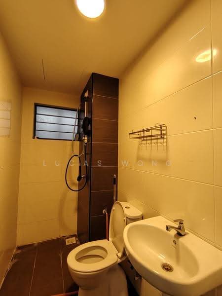 Kondominium untuk Disewa di Oasis 1 - Lucas Wong - Bathroom - PropertyGuru.com.my