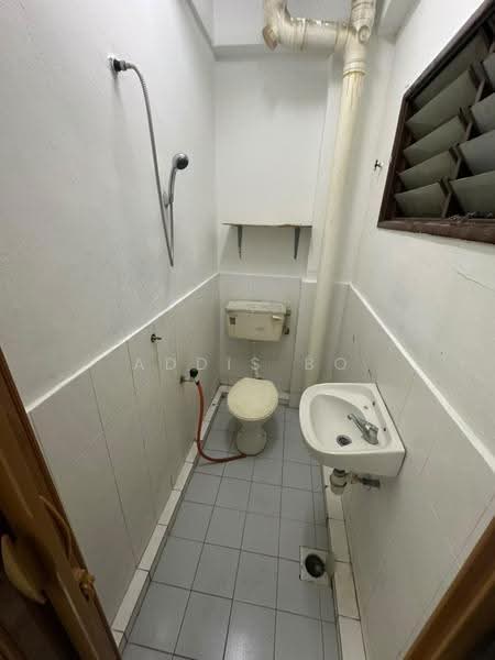 Flat for Rent at Taman Bukit Segar - Addis Bo - Bathroom - PropertyGuru.com.my