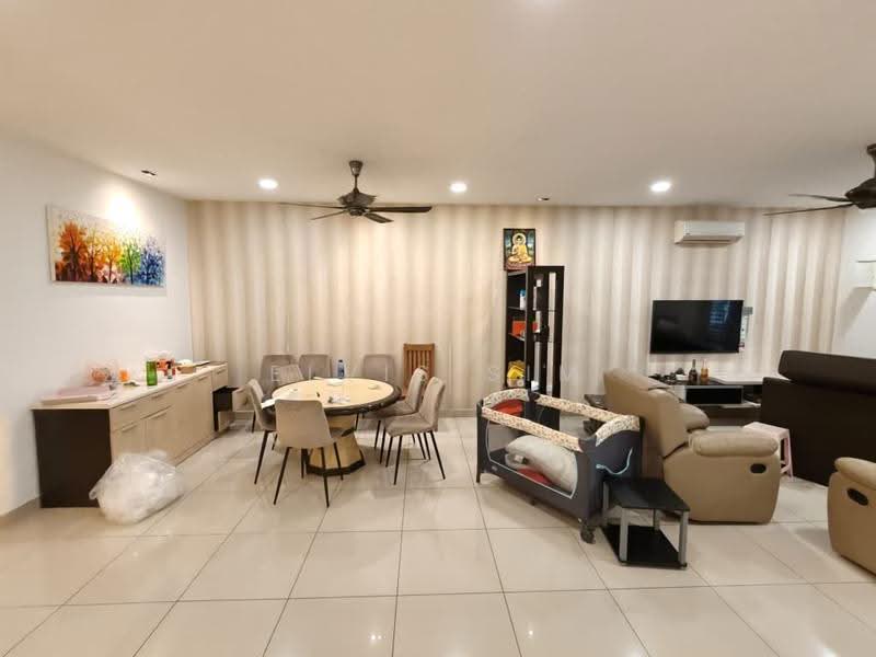 2-storey Terraced House for Sale in Taman Ehsan Jaya (Ulu Tiram) - Elvis Sim - Living Room - PropertyGuru.com.my
