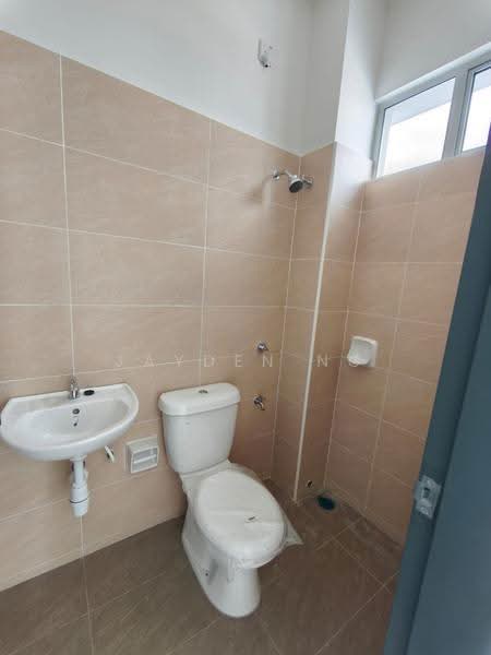 Rumah Teres 2-Tingkat untuk Dijual di Bandar Dato Onn (Tebrau) - Jayden Ng - Bathroom - PropertyGuru.com.my