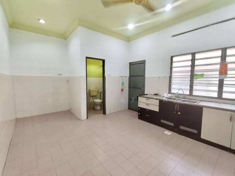 2-storey Terraced House for Sale in Kampung Batu Hitam (Beserah) - Atina Natasha - PropertyGuru.com.my