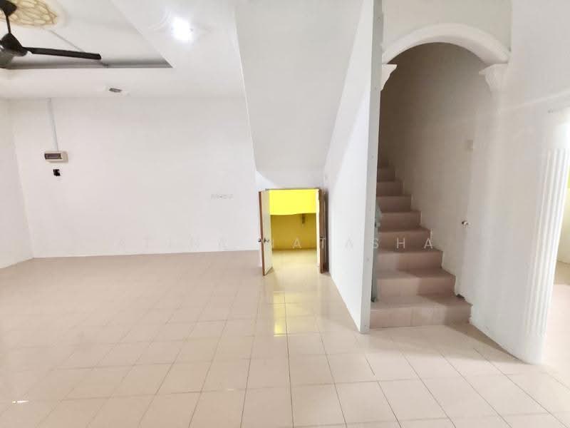 2-storey Terraced House for Sale in Kampung Batu Hitam (Beserah) - Atina Natasha - PropertyGuru.com.my