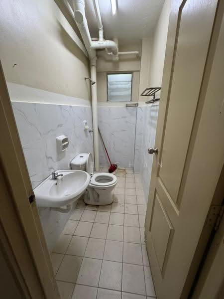 Kondominium untuk Disewa di Sentul Utama Condominium - Eliz Chan - Bathroom - PropertyGuru.com.my
