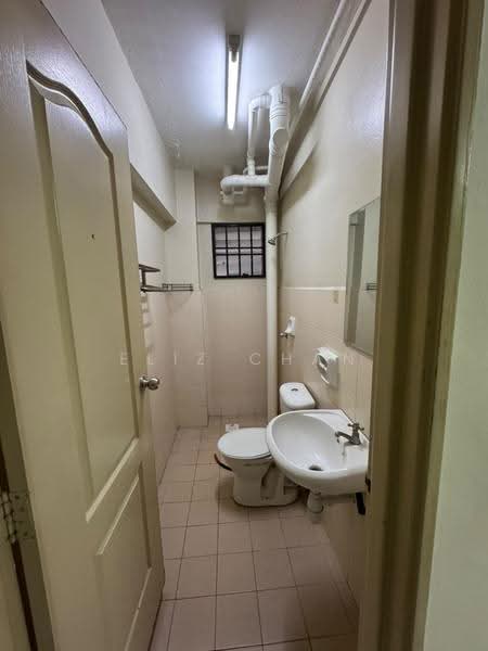 Kondominium untuk Disewa di Sentul Utama Condominium - Eliz Chan - Bathroom - PropertyGuru.com.my