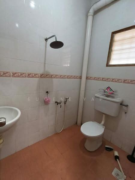 Rumah Teres untuk Dijual di Seksyen 32, Kemuning Green Ville (Shah Alam) - Eugene Yap - Bathroom - PropertyGuru.com.my