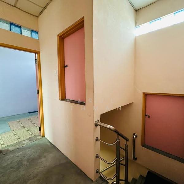 1-storey Terraced House for Sale in Taman Rasah Jaya (Rasah) - Azrul Othman - Corridor - PropertyGuru.com.my