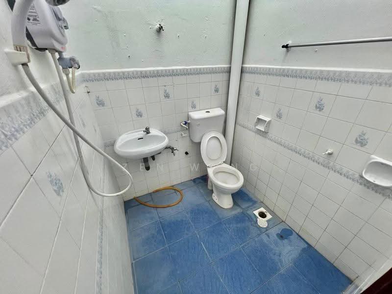 1-storey Terraced House for Sale in Taman Kota Jaya (Kota Tinggi) - Zen Wong - Bathroom - PropertyGuru.com.my