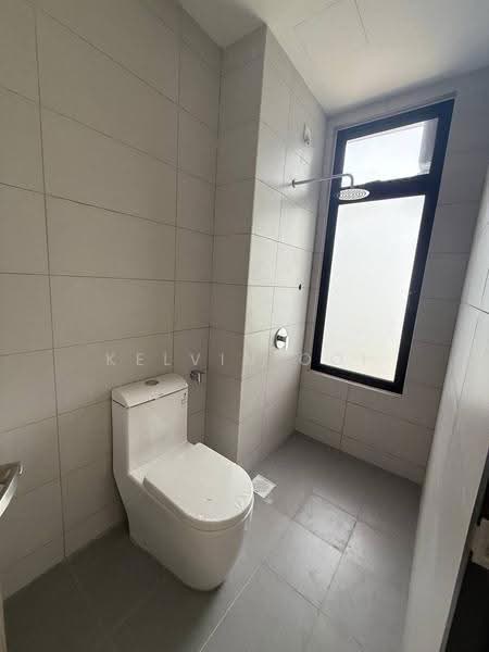 Kediaman Servis untuk Dijual di Meldrum Heights (Residensi Meldrum) - Kelvin Ooi - Bathroom - PropertyGuru.com.my