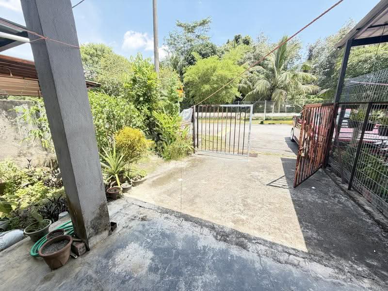 1-storey Terraced House for Sale in Bandar Saujana Putra (Tanjong Duabelas) - Zimir Shah - Exterior - PropertyGuru.com.my