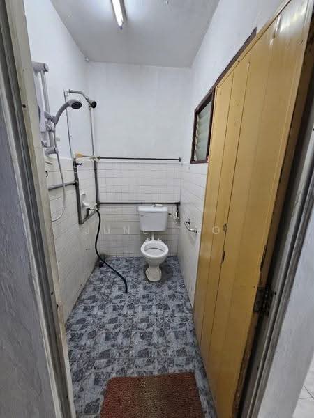Rumah Teres 1-Tingkat untuk Dijual di Taman Sri Skudai (Skudai) - June Teo - Bathroom - PropertyGuru.com.my