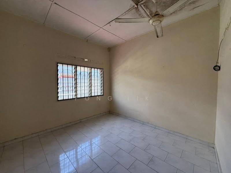 2-storey Terraced House for Sale in Taman Johor Jaya (Johor Bahru) - Fong Lik - Interior - PropertyGuru.com.my