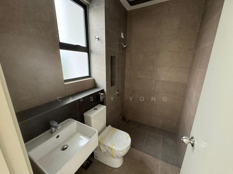 2-storey Terraced House for Sale in Telok Panglima Garang (Selangor) - Cassey Yong - Bathroom - PropertyGuru.com.my