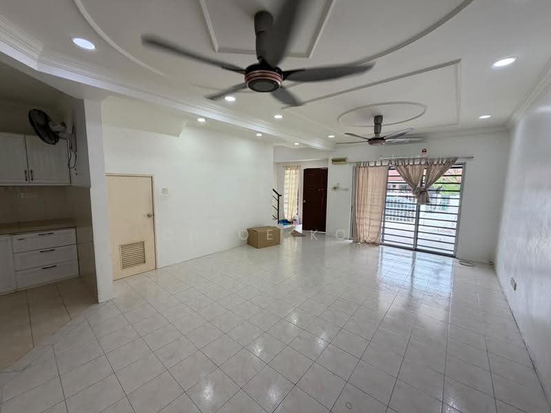 2-storey Terraced House for Sale in Bandar Country Homes (Rawang) - Chloe Kok - PropertyGuru.com.my