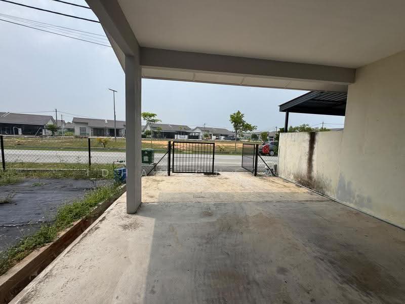 Semi-Detached House for Sale in Perkampungan Indera Sempura (Kuantan) - Idham Che'Ali - Exterior - PropertyGuru.com.my