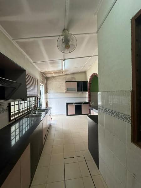 1-storey Terraced House for Sale in Kuantan (Pahang) - Izzat Azman - Kitchen - PropertyGuru.com.my