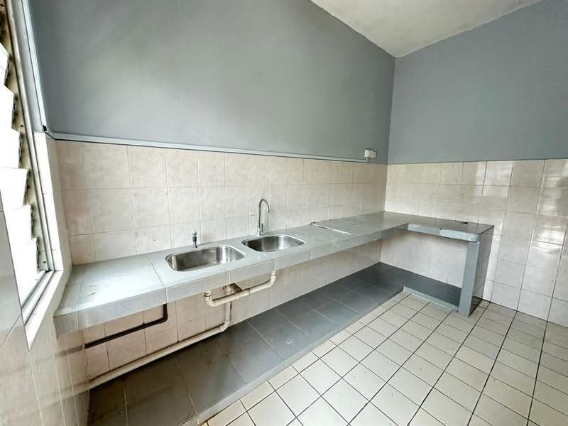 Rumah Teres 2-Tingkat untuk Dijual di Kota Emerald (Rawang) - SK Luk - Kitchen - PropertyGuru.com.my