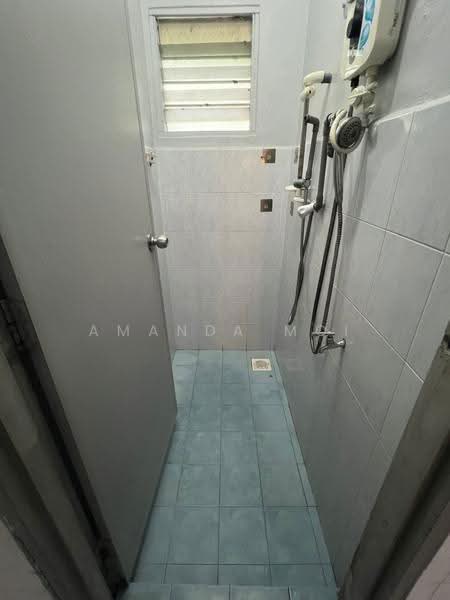 1-storey Terraced House for Rent in Taman Suria (Johor Bahru) - Amanda Moi - Bathroom - PropertyGuru.com.my