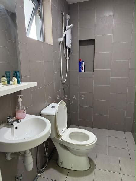 Kondominium untuk Disewa di Sky Awani Residensi 3 - Azzad Zarull - Bathroom - PropertyGuru.com.my