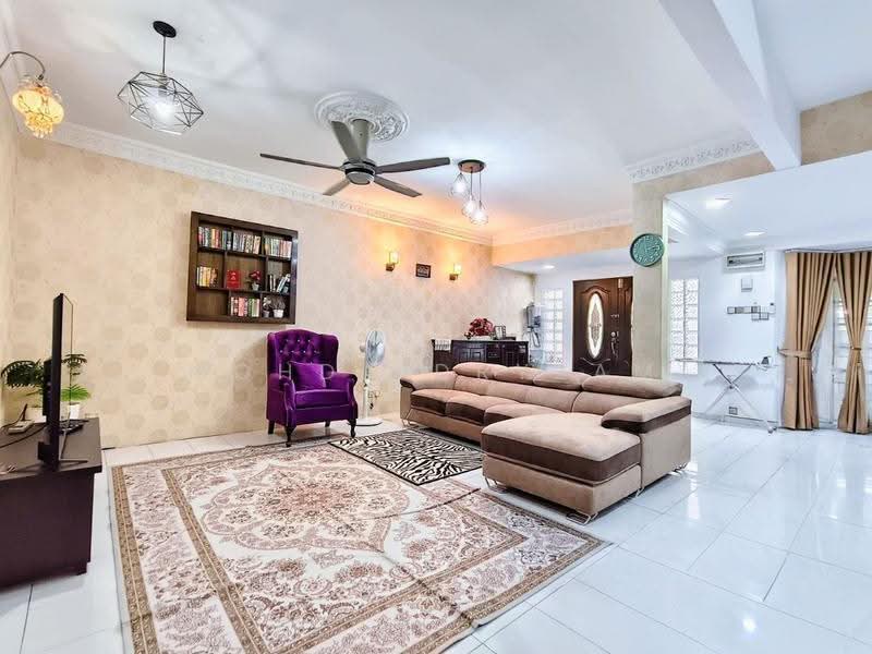 2-storey Terraced House for Sale in Saujana Utama (Selangor) - Mohd Adryzam - Living Room - PropertyGuru.com.my
