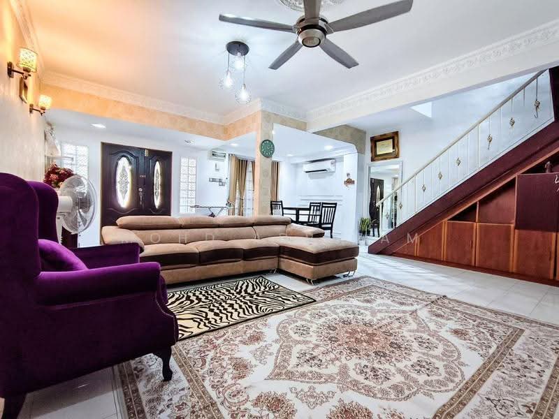 2-storey Terraced House for Sale in Saujana Utama (Selangor) - Mohd Adryzam - Living Room - PropertyGuru.com.my