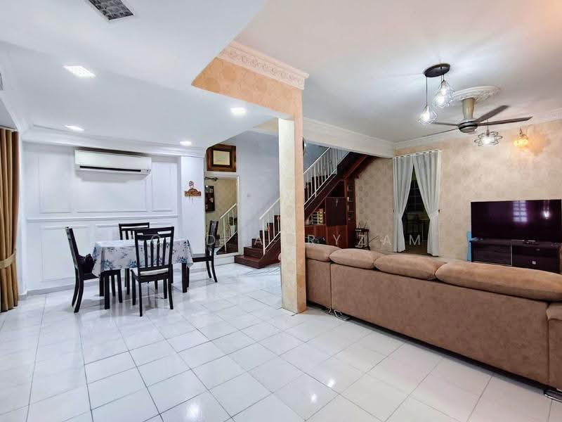 2-storey Terraced House for Sale in Saujana Utama (Selangor) - Mohd Adryzam - Living Room - PropertyGuru.com.my