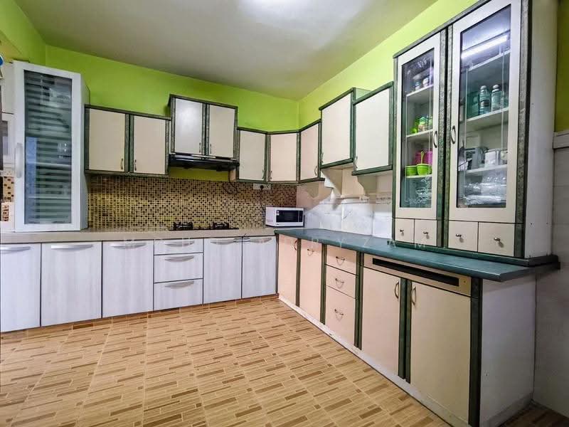 2-storey Terraced House for Sale in Saujana Utama (Selangor) - Mohd Adryzam - Kitchen - PropertyGuru.com.my
