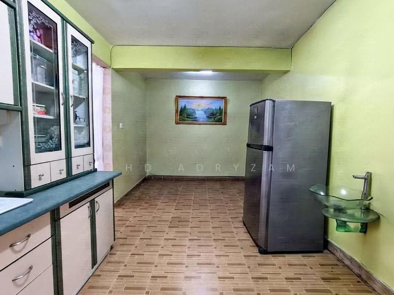 2-storey Terraced House for Sale in Saujana Utama (Selangor) - Mohd Adryzam - Kitchen - PropertyGuru.com.my