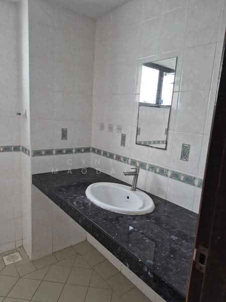 Condominium for Rent at Cyber Heights Villa - Cynthia Magdalene - Bathroom - PropertyGuru.com.my