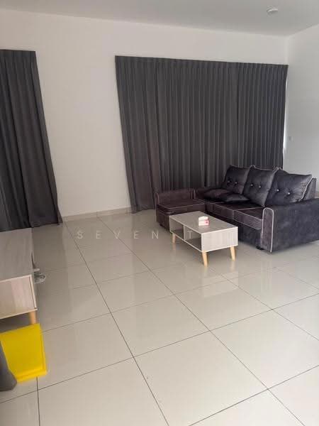 Cluster House for Rent in Taman Desa Tebrau (Tebrau) - Seven Tay - Living Room - PropertyGuru.com.my