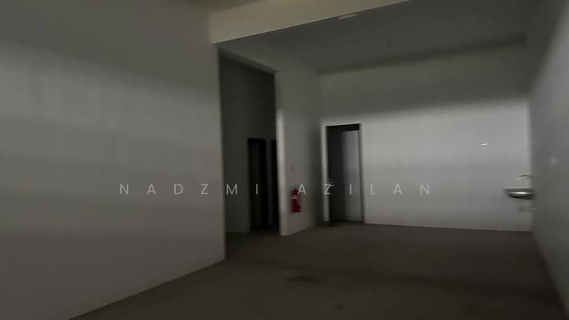Shop / Office for Rent in Bukit Pelali (Pengerang) - Nadzmi Azilan - Corridor - PropertyGuru.com.my