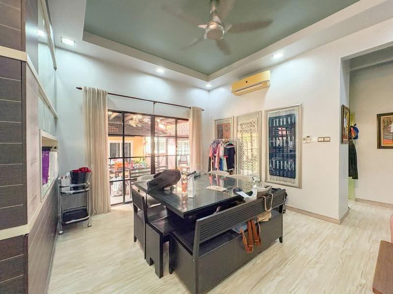 Rumah Berkembar untuk Dijual di Seksyen 7 (Shah Alam) - Mohd Adryzam - PropertyGuru.com.my