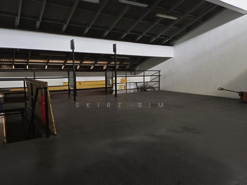 Factory for Rent in Taman Perindustrian Bukit Serdang (Seri Kembangan) - Skirt Sim - Interior - PropertyGuru.com.my