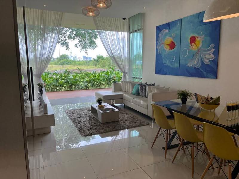 Kediaman Servis untuk Dijual di Wave @ Marina Cove - John Lee - Living Room - PropertyGuru.com.my