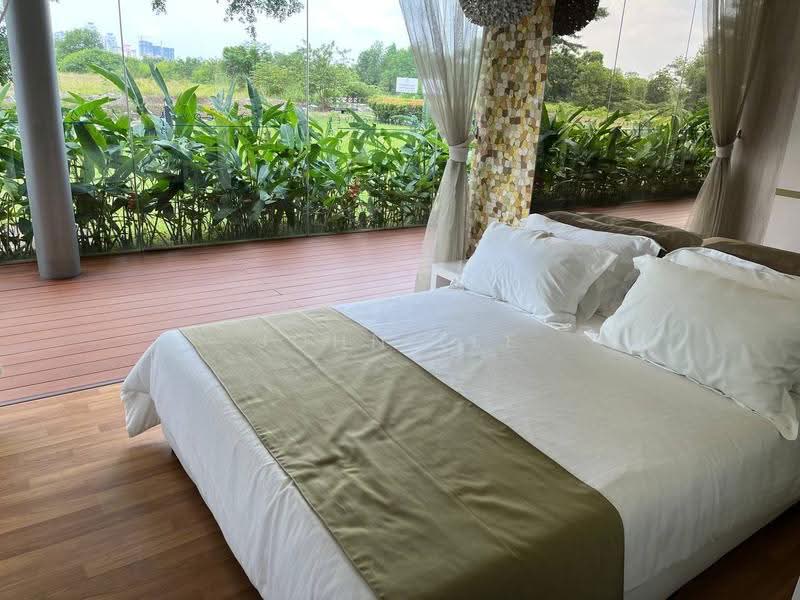 Kediaman Servis untuk Dijual di Wave @ Marina Cove - John Lee - Bedroom - PropertyGuru.com.my