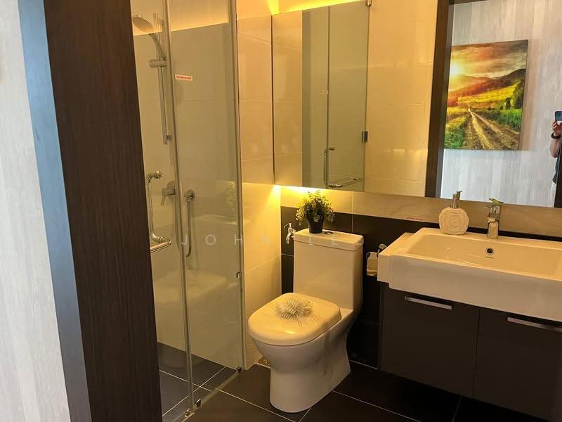 Kediaman Servis untuk Dijual di Wave @ Marina Cove - John Lee - Bathroom - PropertyGuru.com.my