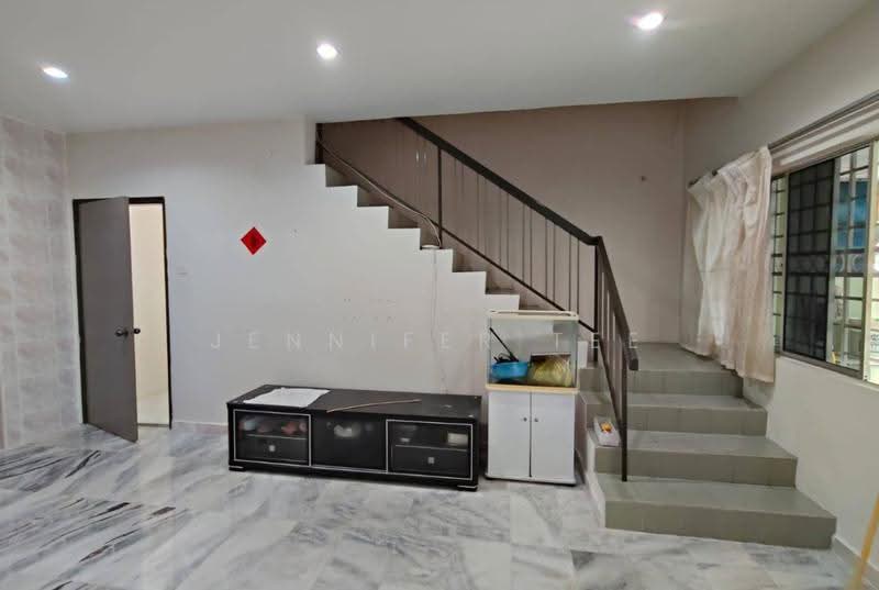 Rumah Teres untuk Dijual di Taman Nanyang (Batu) - Jennifer Tee - Living Room - PropertyGuru.com.my