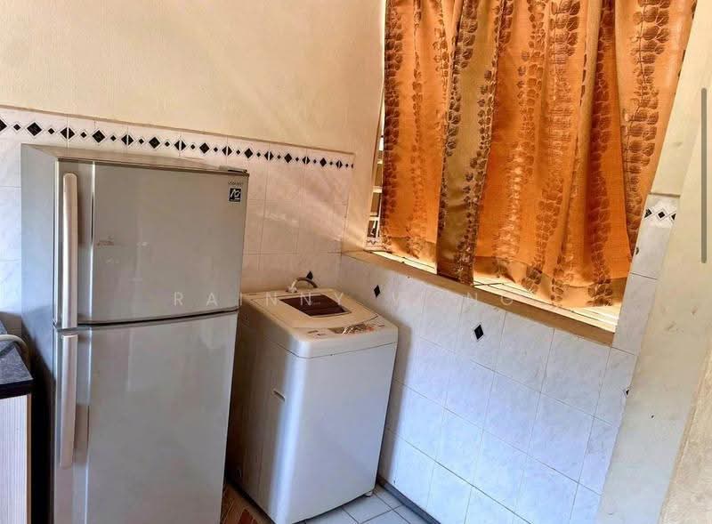 Kondominium untuk Disewa di Azuria Condominium - Rainny Wong - Kitchen - PropertyGuru.com.my