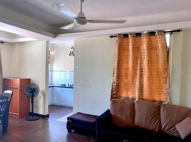 Kondominium untuk Disewa di Azuria Condominium - Rainny Wong - Living Room - PropertyGuru.com.my
