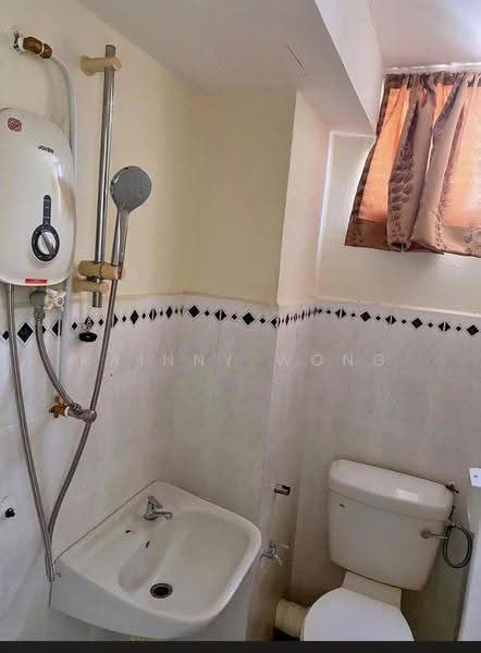 Kondominium untuk Disewa di Azuria Condominium - Rainny Wong - PropertyGuru.com.my