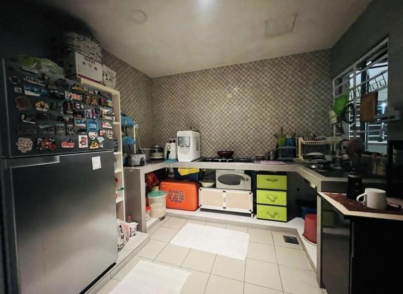 Kediaman Servis untuk Dijual di Garden @ One South - Janet Au - Kitchen - PropertyGuru.com.my