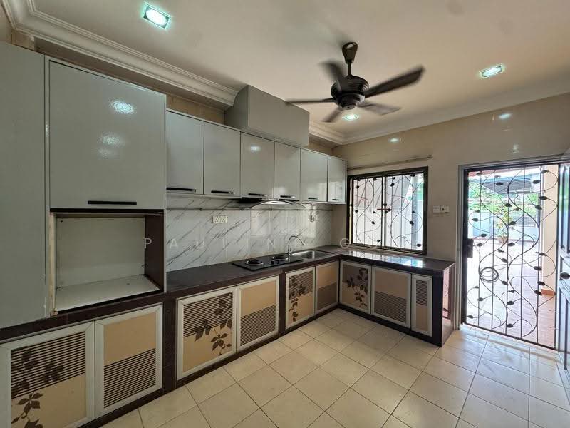 Cluster House for Sale in Taman Adda Heights (Tebrau) - Pauline Goh - Kitchen - PropertyGuru.com.my