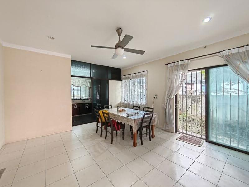 Semi-Detached House for Sale in Simpang Pulai (Perak) - Marcus Seng - Dining Room - PropertyGuru.com.my