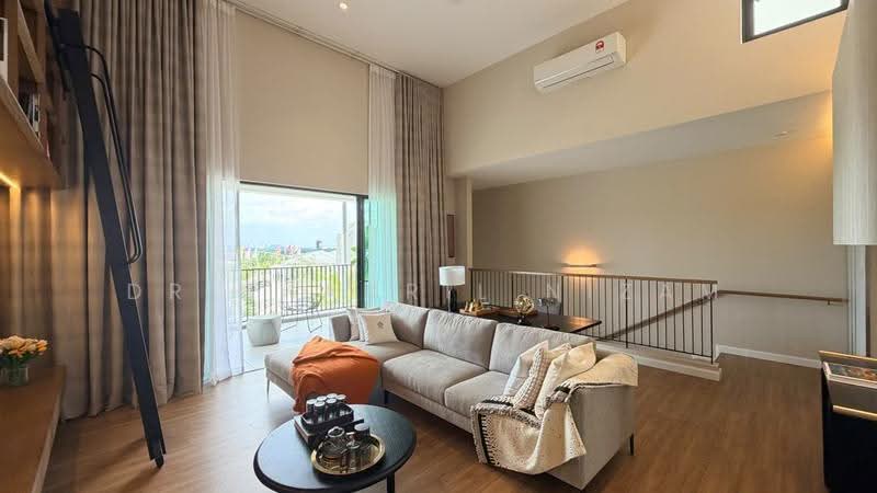 3-storey Terraced House for Sale in Seksyen U15 (Shah Alam) - Dr Shahril Nizam - Living Room - PropertyGuru.com.my