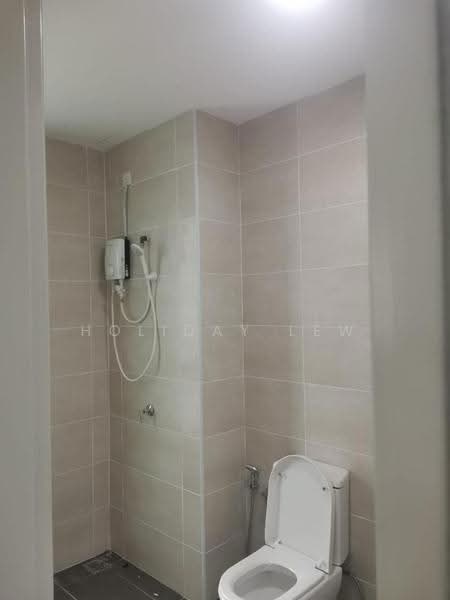 Kondominium untuk Disewa di Alstonia Residence - Holiday Lew - Bathroom - PropertyGuru.com.my
