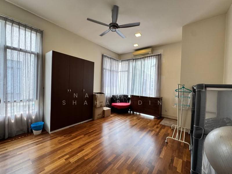 Rumah Banglo untuk Dijual di Seksyen 13 (Shah Alam) - Nahathir Shahabudin - Bedroom - PropertyGuru.com.my