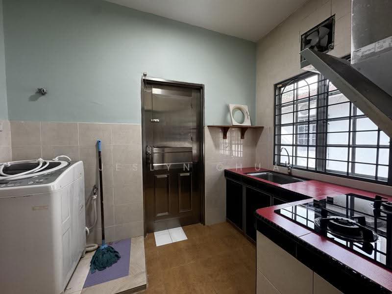 Rumah Teres 2-Tingkat untuk Dijual di TAMAN PUCHONG UTAMA (Puchong) - Jeslyn Chua - Kitchen - PropertyGuru.com.my