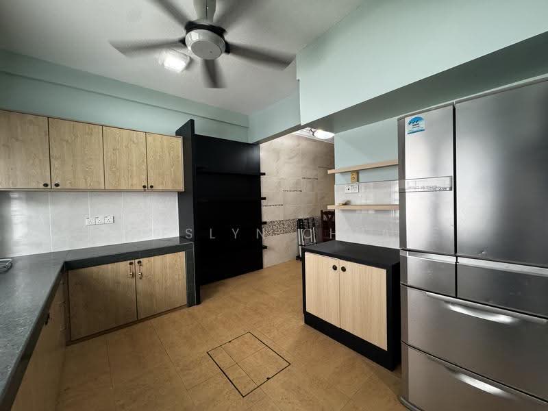 Rumah Teres 2-Tingkat untuk Dijual di TAMAN PUCHONG UTAMA (Puchong) - Jeslyn Chua - Kitchen - PropertyGuru.com.my